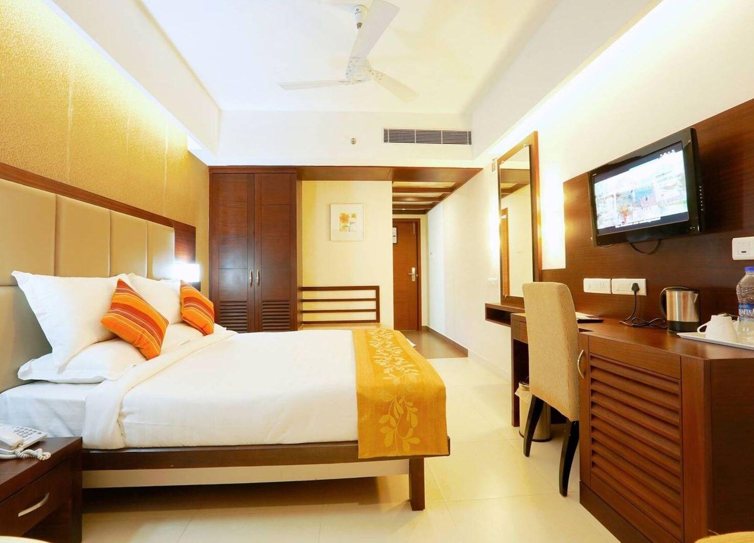 Hotel Moonlit Regency Thodupuzha Екстериор снимка