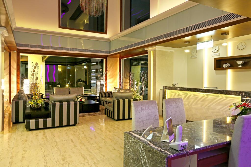 Hotel Moonlit Regency Thodupuzha Екстериор снимка