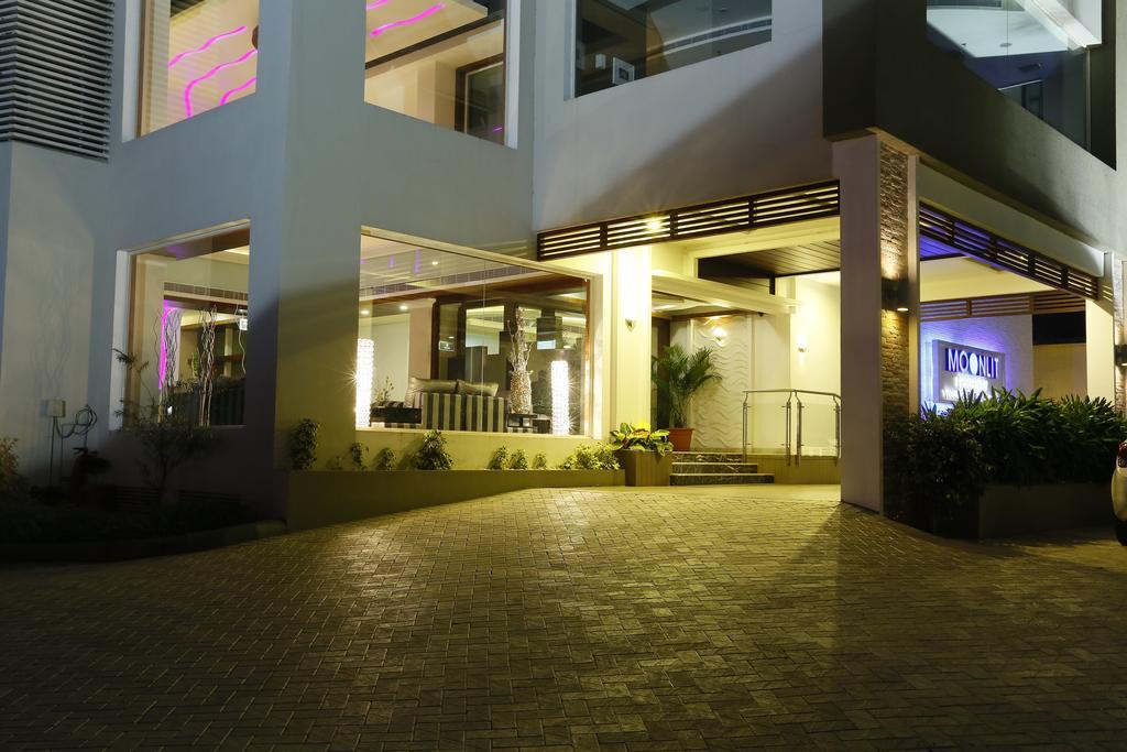 Hotel Moonlit Regency Thodupuzha Екстериор снимка