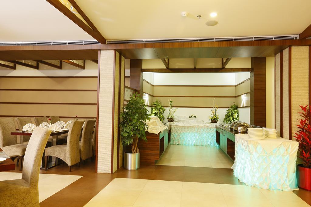 Hotel Moonlit Regency Thodupuzha Екстериор снимка