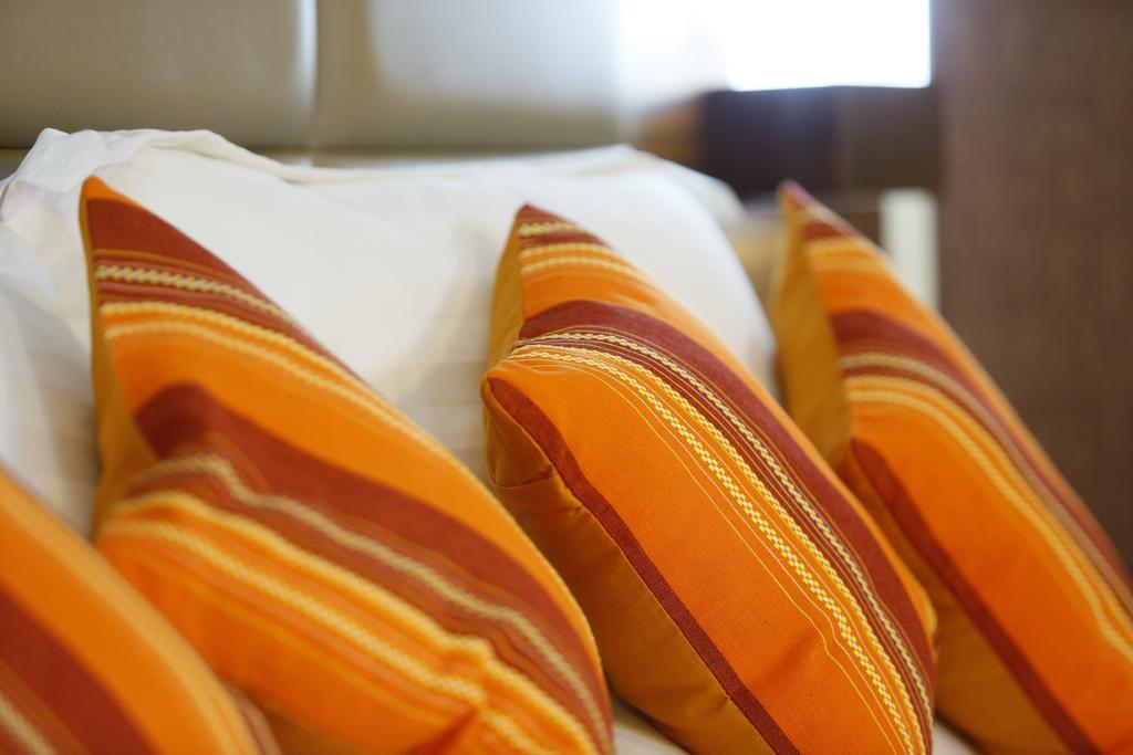 Hotel Moonlit Regency Thodupuzha Стая снимка