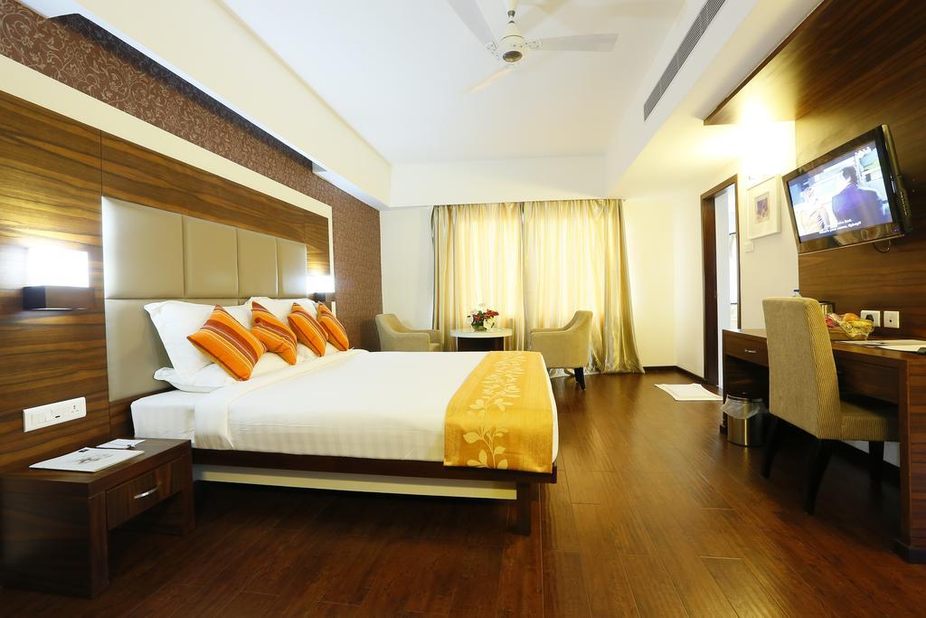 Hotel Moonlit Regency Thodupuzha Стая снимка