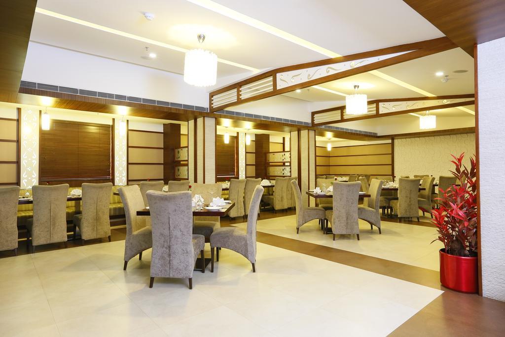 Hotel Moonlit Regency Thodupuzha Екстериор снимка