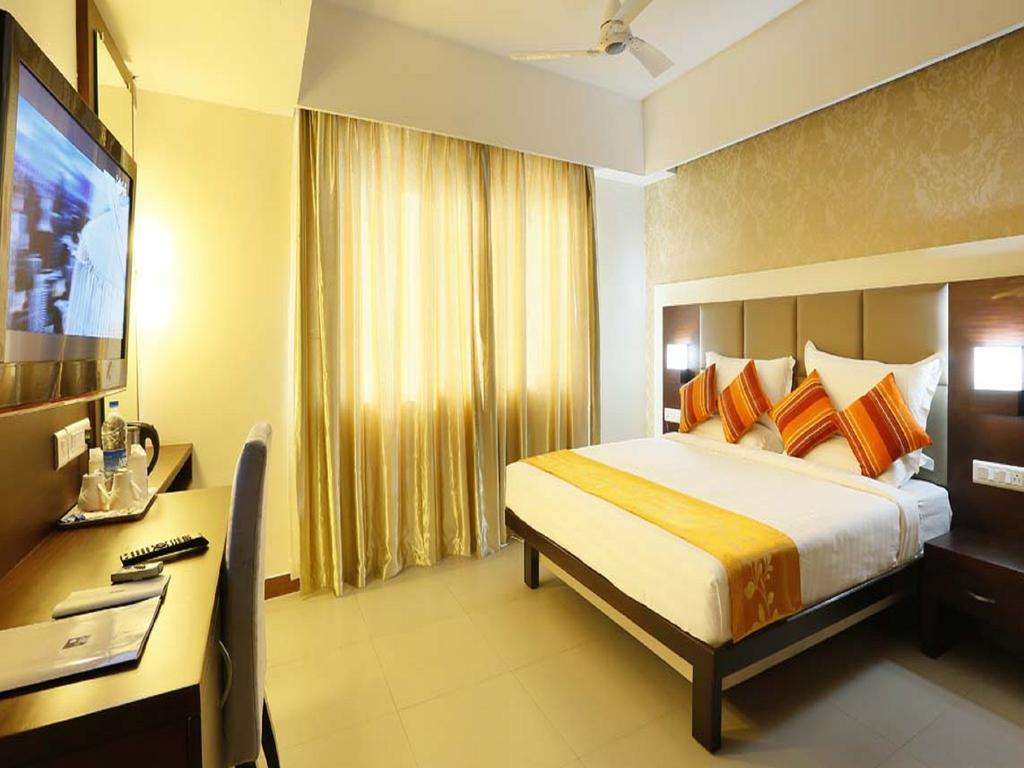 Hotel Moonlit Regency Thodupuzha Екстериор снимка